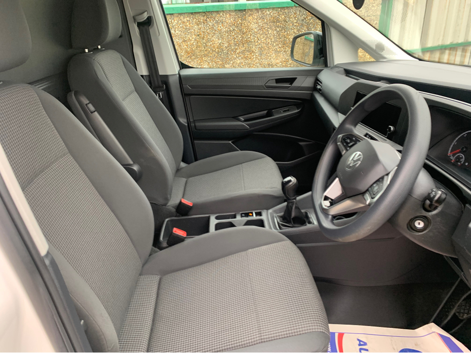 2022 Volkswagen Caddy CARGO BUS TDI 102HP MANUAL 6SPEED FWD 5DR €16,950