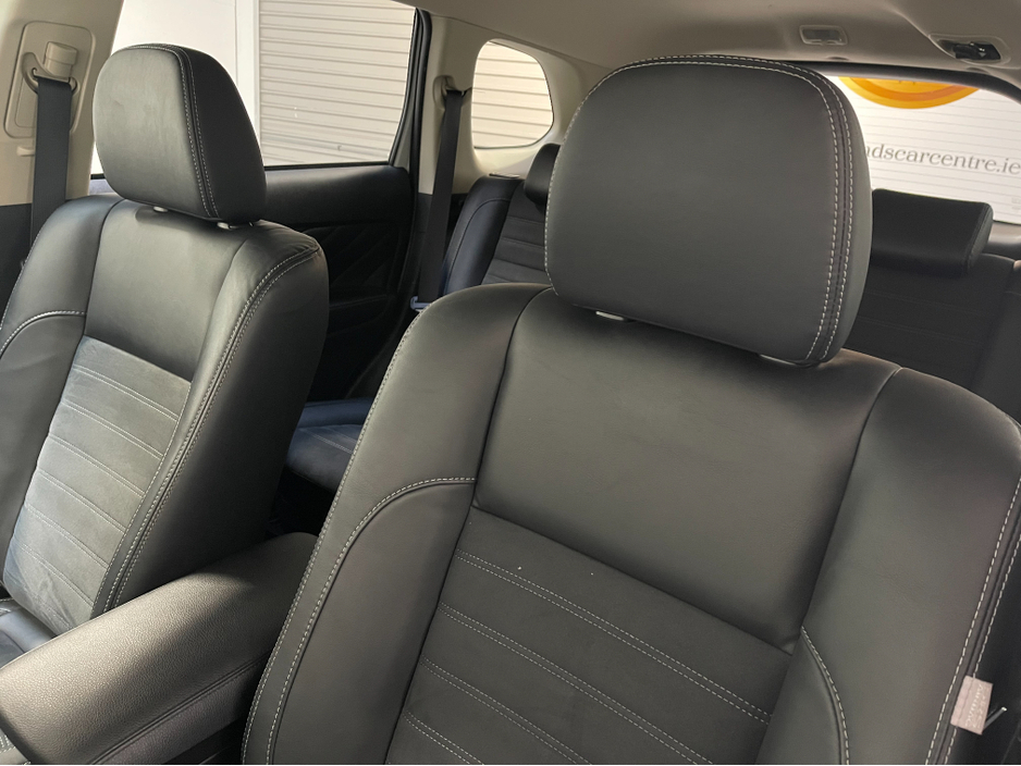 2016 Mitsubishi Outlander (Low Kms) HYBRID 2.0 PHEV AUTOMATIC 5DR MODEL  www.bolandscarcentre.ie €16,900