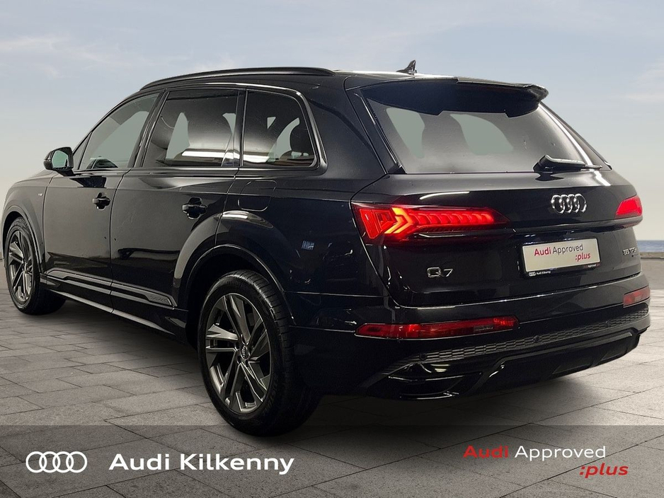 2021 Audi Q7 55 TFSI e S Line Black Edition - 381 bhp €53,900