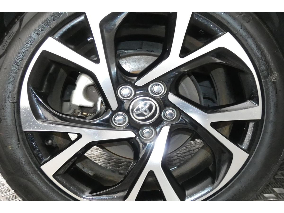 2018 Toyota C-HR 1.8 HYBRID *BI-TONE ROOF*HALF LEATHER*10"ANDROID CAR PLAYER* €21,490