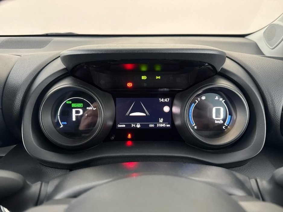 2023 Toyota Yaris Hybrid LunaSport €24,950