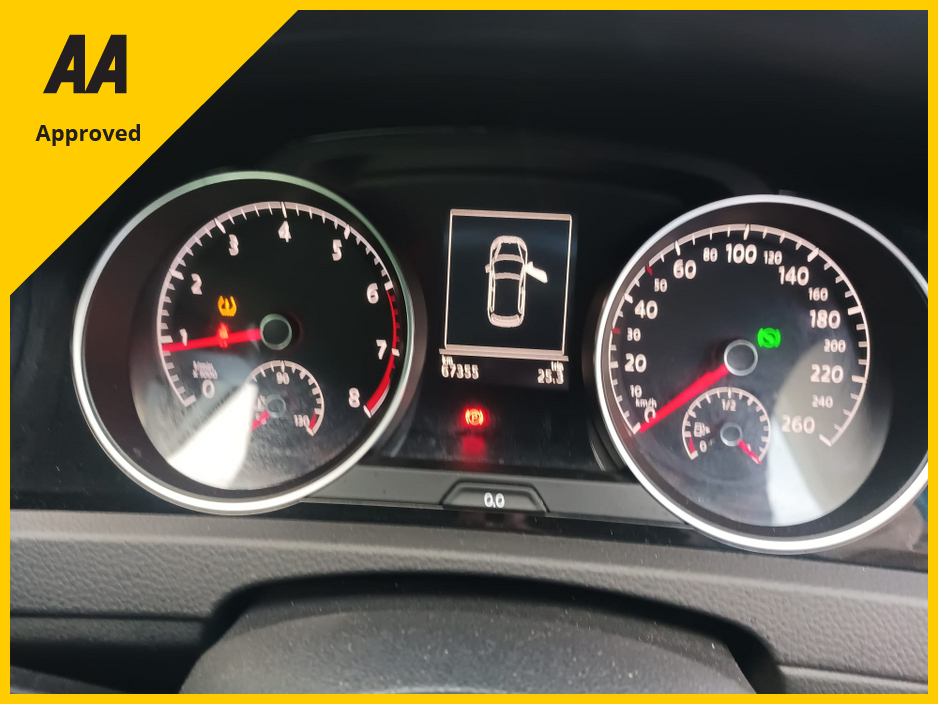 2016 Volkswagen Golf 1.4 TSI HIGHLINE AUTOMATIC SPORTS VELOUR INTERIOR SPORTS ALLOYS  WIND DEFLECTORS LARGE TOUCH SCREEN RADIO FACTORY IMMOBILISER CRUISE CONTROL FRONT & REAR DASHCAM JUST FULLY SERVICED 2 YEARS NCT €16,949