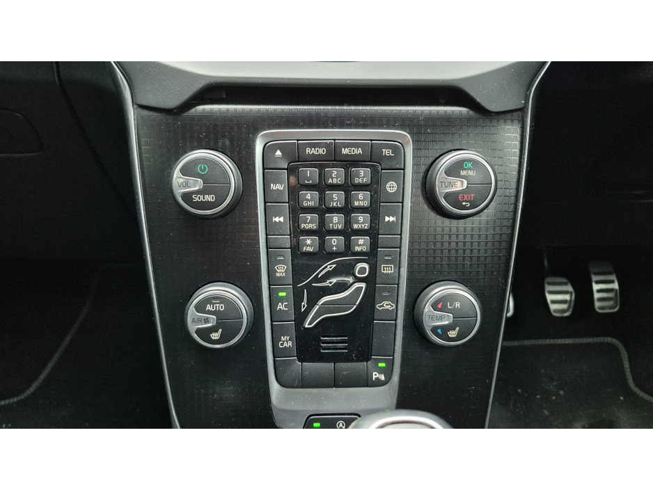 2016 Volvo V40 2.0 D2 R-DESIGN 120BHP 5DR 40 SERIES €8,250