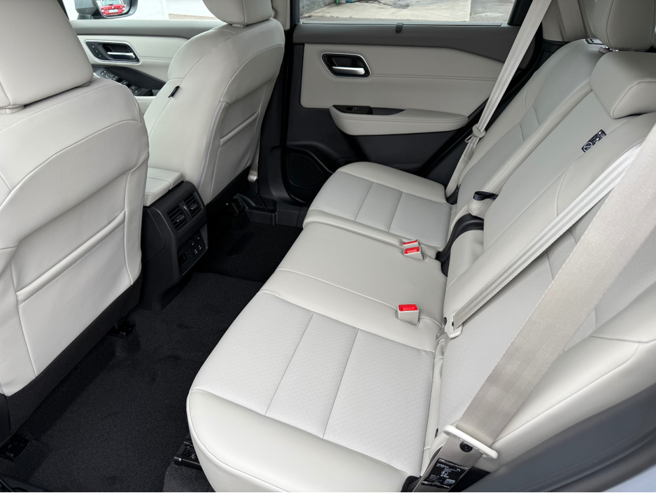 2025 Nissan X-Trail Leather Side Steps SVE Hybrid €51,995