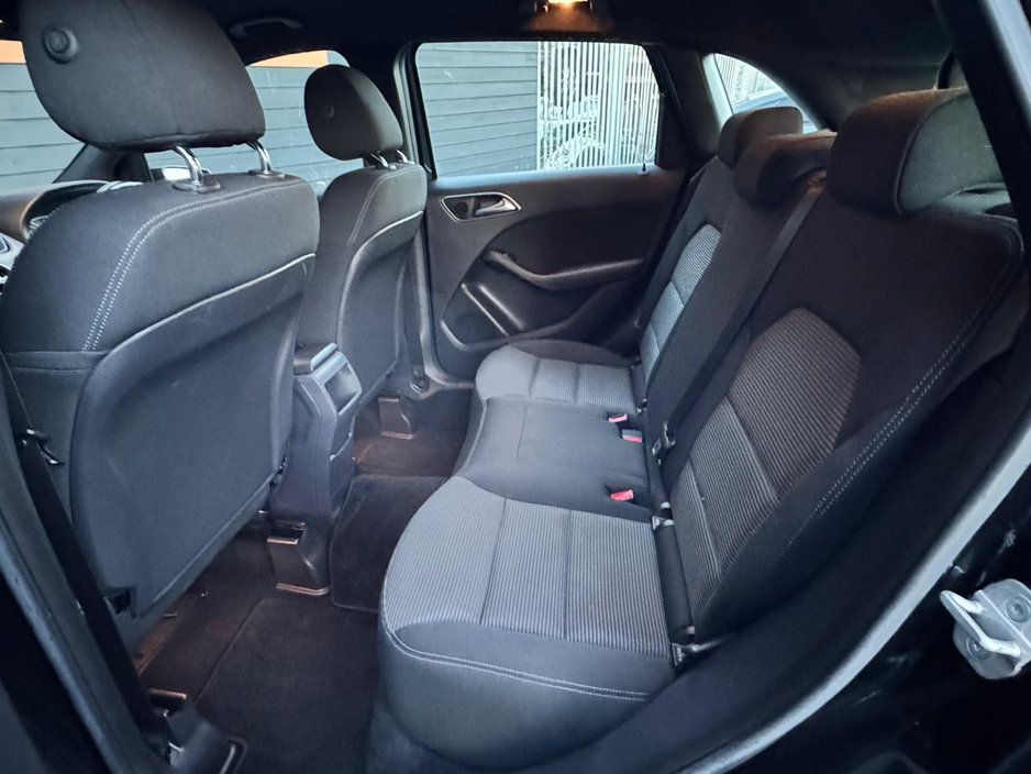 2015 Mercedes-Benz B Class B180 1.6 AUTO €13,995