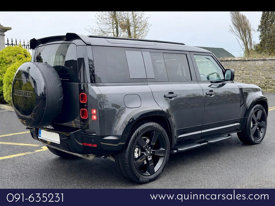 2025 Land Rover Defender P300e X-DYNAMIC SE URBAN SPEC PHEV AUTO €109,950