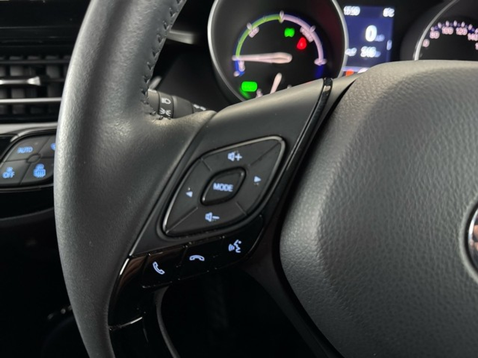 2023 Toyota C-HR HYBRID SPORT €31,450