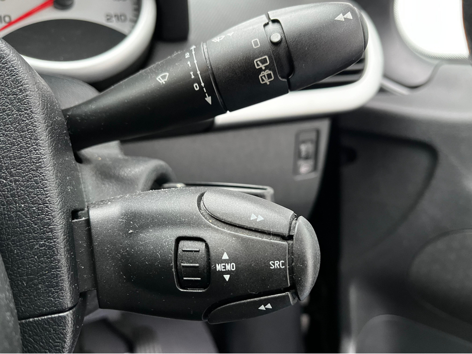 2011 Peugeot 207 1.4 SE 94 BHP LOW KM €2,900