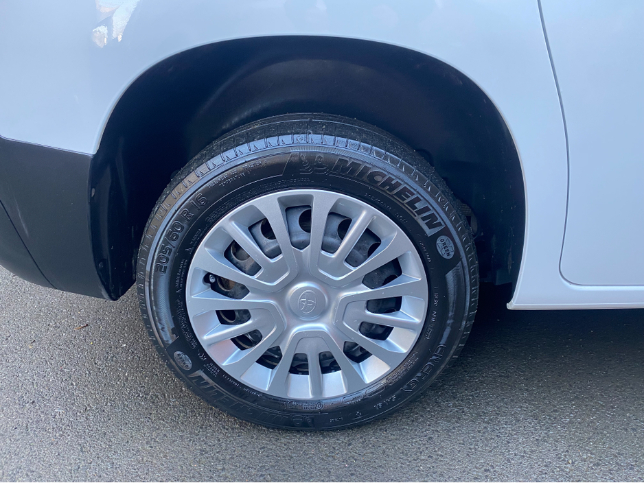 2023 Toyota Proace City City Icon L1 HDi 100 €15,995