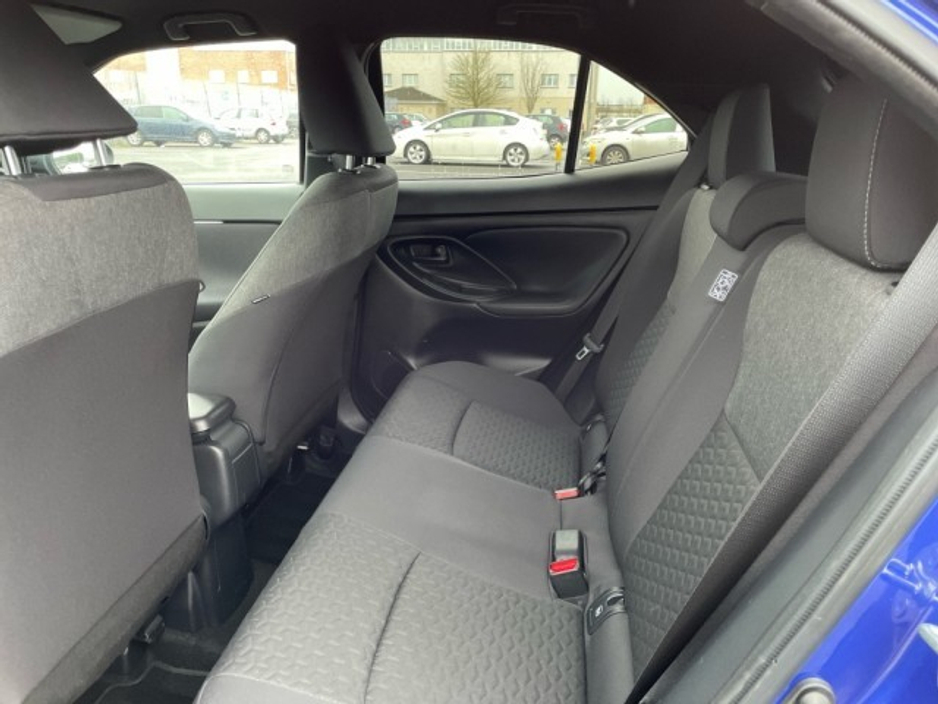 2024 Toyota Yaris Cross - LunaSport - BiTone - 1.5 Hybrid - Automatic - 1 Free Service @ 45,000 kms - EUR 180 Tax // Remote Central Locking // Front Electric Windows // Rear Electric Windows // Electric Mirrors // Heated Mir €29,799