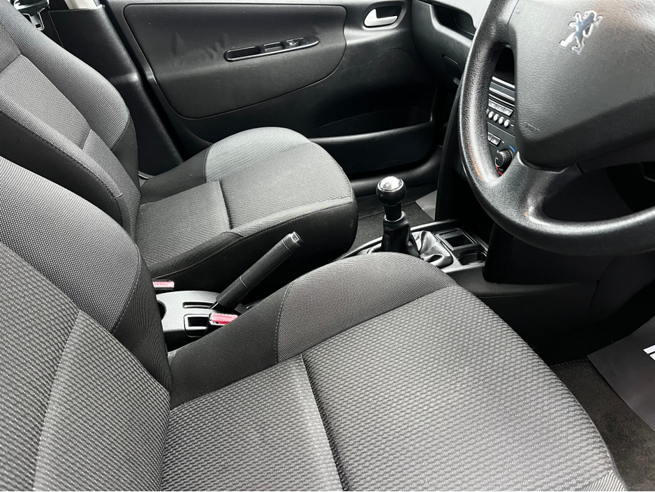 2011 Peugeot 207 1.4 SE 94 BHP LOW KM €2,900