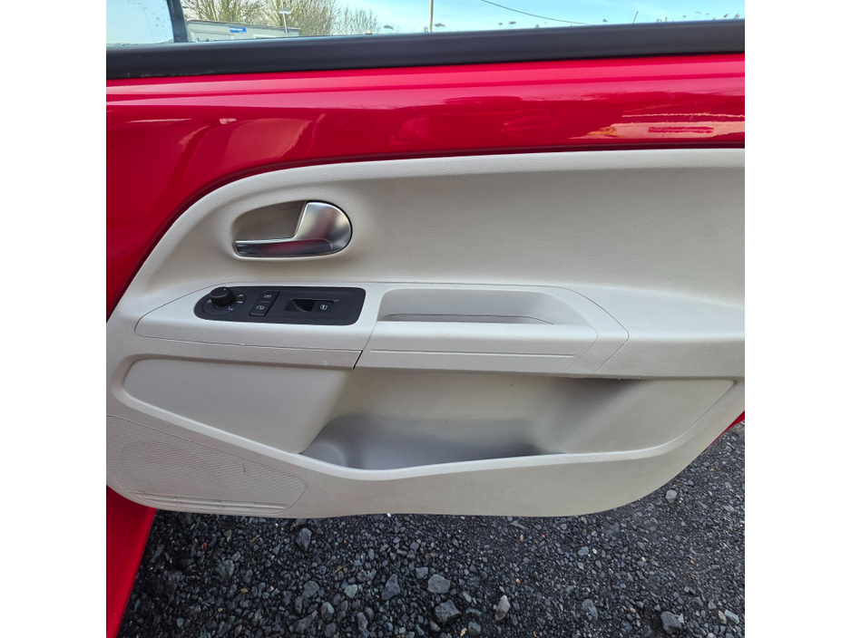 2014 Volkswagen up! 1.0 75BHP TAKE UP €6,950