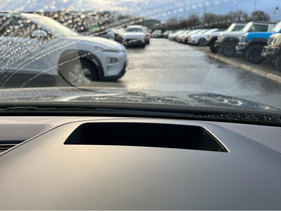 2022 Volkswagen Golf GTI AUTOMATIC 2.0 PETROL //LOW MILES//HEATED SEATS AND STEERING WHEEL//HEAD UP DISPLAY//KEYLESS ENTRY// €39,950