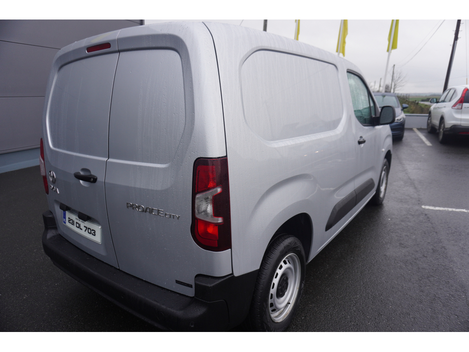 2023 Toyota Proace CITY 1.5 GX SWB 650KG 3