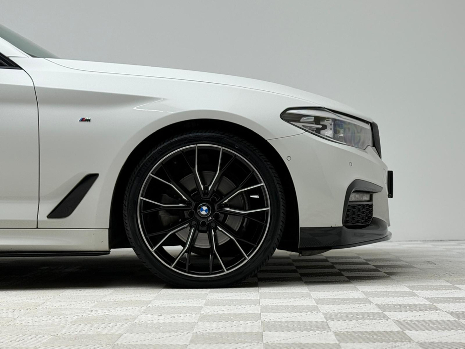 2018 BMW 5 Series 520i M SPORT €23,990