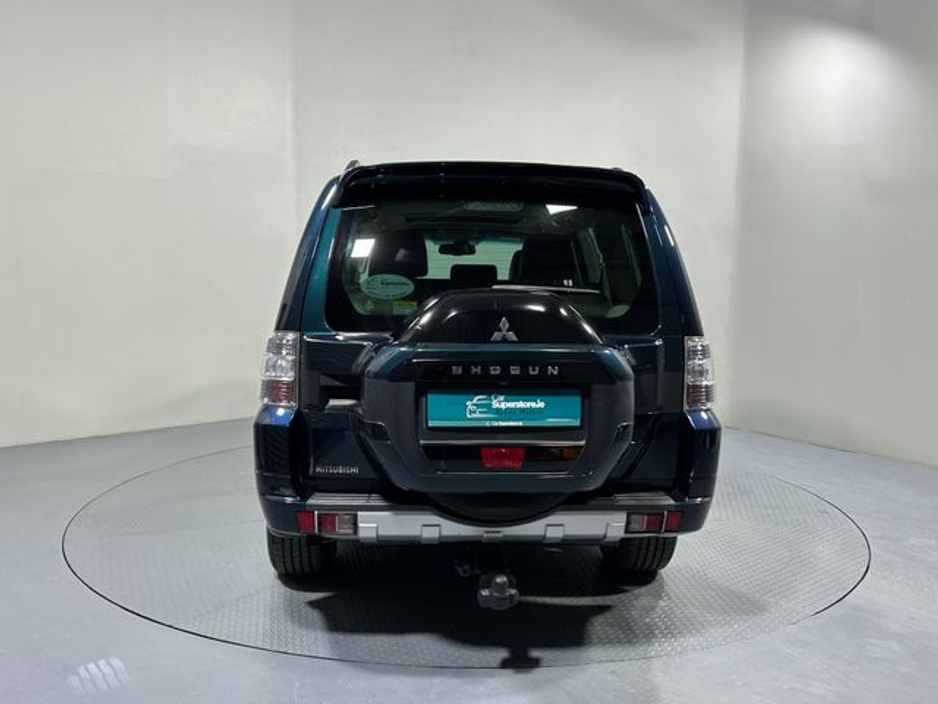 2017 Mitsubishi Pajero 3.2 DiD LWB 2 Seater N1 Commercial €27,500