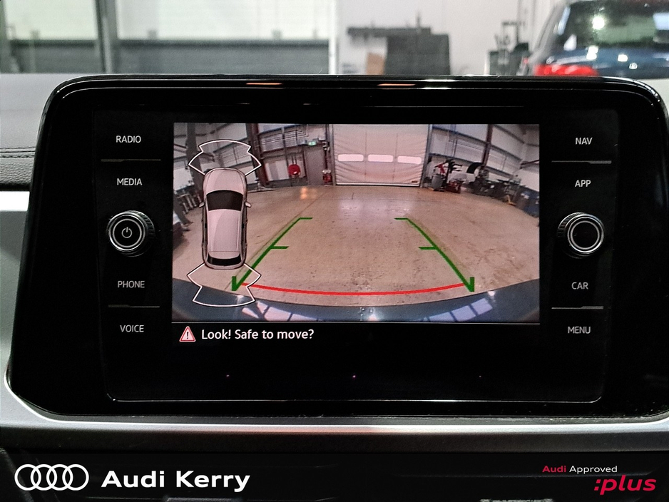 2023 Volkswagen T-Roc 2.0TDI 116HP LIFE €31,950