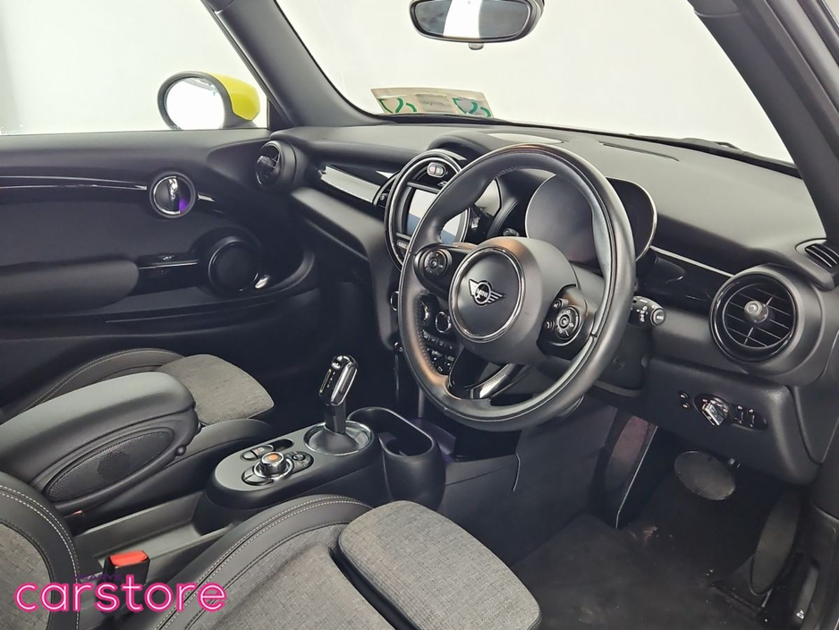 2020 MINI Hatch Cooper Classic Auto €16,880