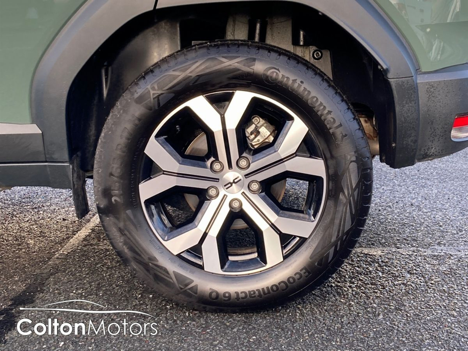 2025 Dacia Duster Expression 1.6 HEV €30,950