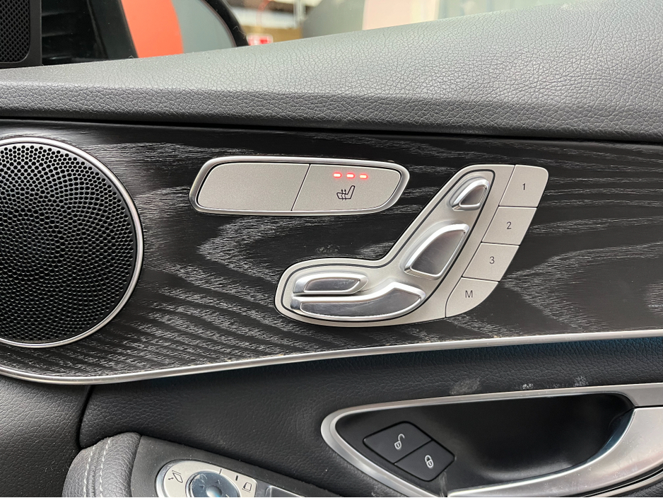 2019 Mercedes-Benz C Class 2018 MERCEDES-BENZ C220D C CLASS AUTOMATIC AMG-LINE LAUREUS EDITION 2.2 AUTOMATIC / REVERSE CAMERA / CRUISE CONTROL / PADDLE SHIFTERS / ELECTRIC MEMORY & HEATED SEATS €24,950