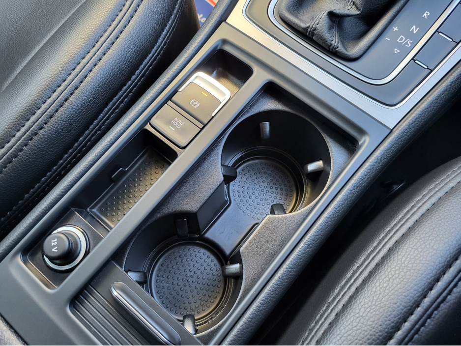 2015 Volkswagen Golf (2yr warranty) 1.2 petrol Auto estate 76308 €12,999