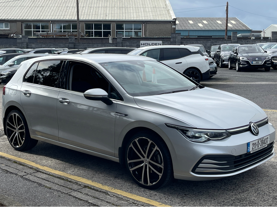 2021 Volkswagen Golf 2.0 TDI STYLE..huge spec..warranty included..finance provided €20,900