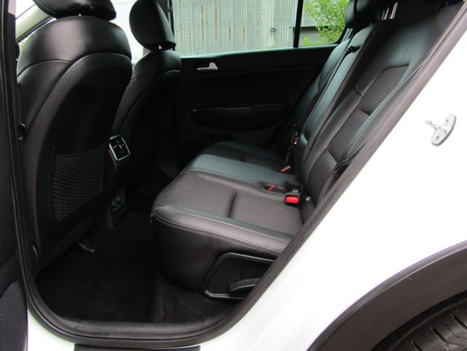 2017 Kia Sportage EX 5DR. LOW KLMS. €15,950