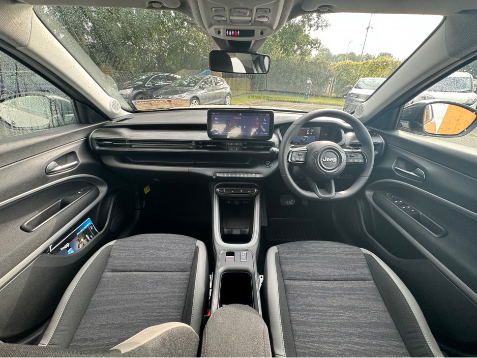 2026 Jeep Avenger Altitude 1.2 e-Hybrid 100HP e-DCT €34,945