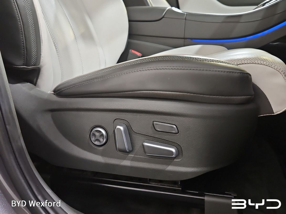 2023 Hyundai Santa Fe 1.6 PHEV 4WD Executive Plus Auto 7Seats €44,475