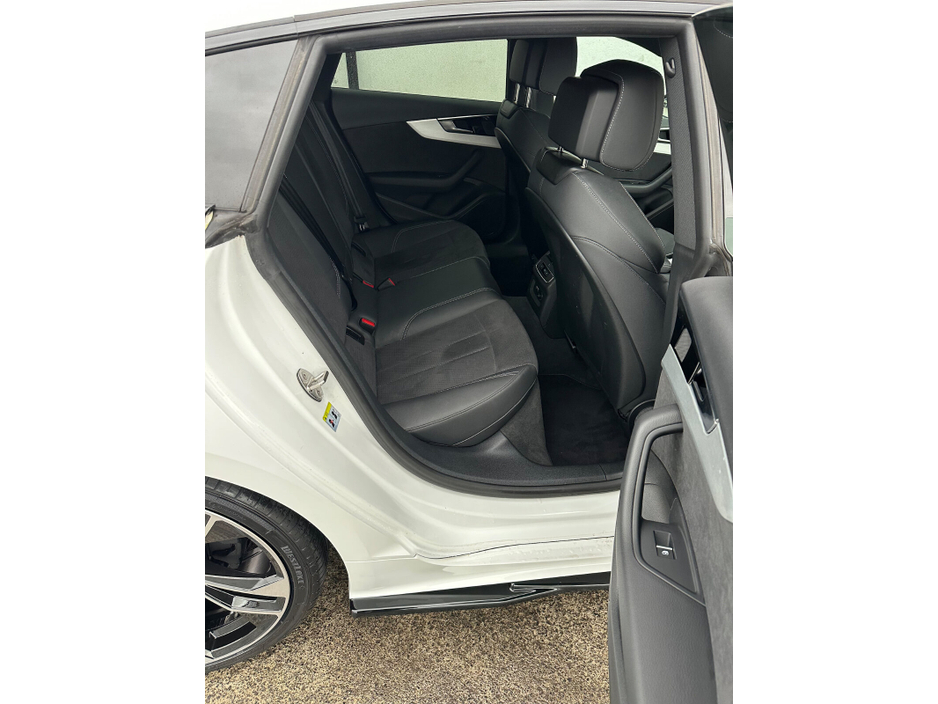 2022 Audi A5  €40,995