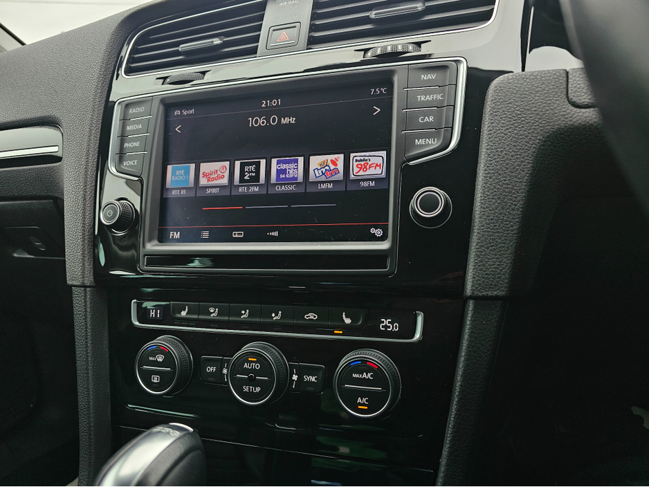 2014 Volkswagen Golf ( 142 ) 1.4 SPECIAL TAN LEATHER HI LINE EDITION REV-CAMERA HI-SPEC STUNNING CAR €13,950