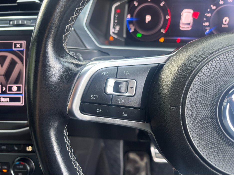 2020 Volkswagen Tiguan R-LINE 4MOTION AUTOMATIC 2.0 DIESEL //LOW MILES//HIGH SPEC//360 PARKING CAMERAS//HEATED FRRONT AND REAR SEATS//HEAD UP DISPLAY// €34,950