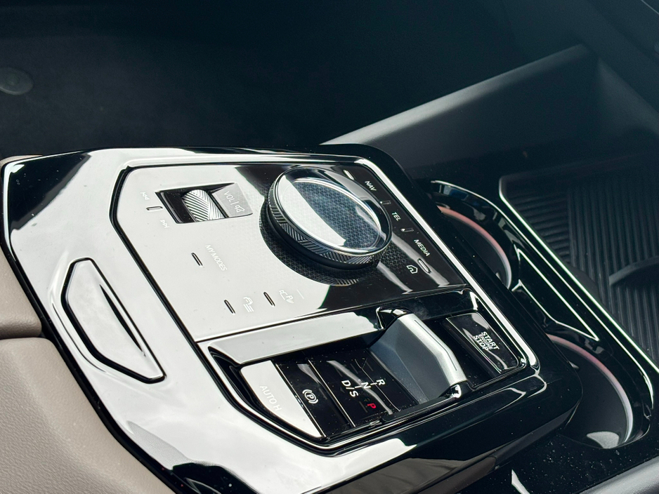 2025 BMW 5 Series 530e M Sport Auto €67,990