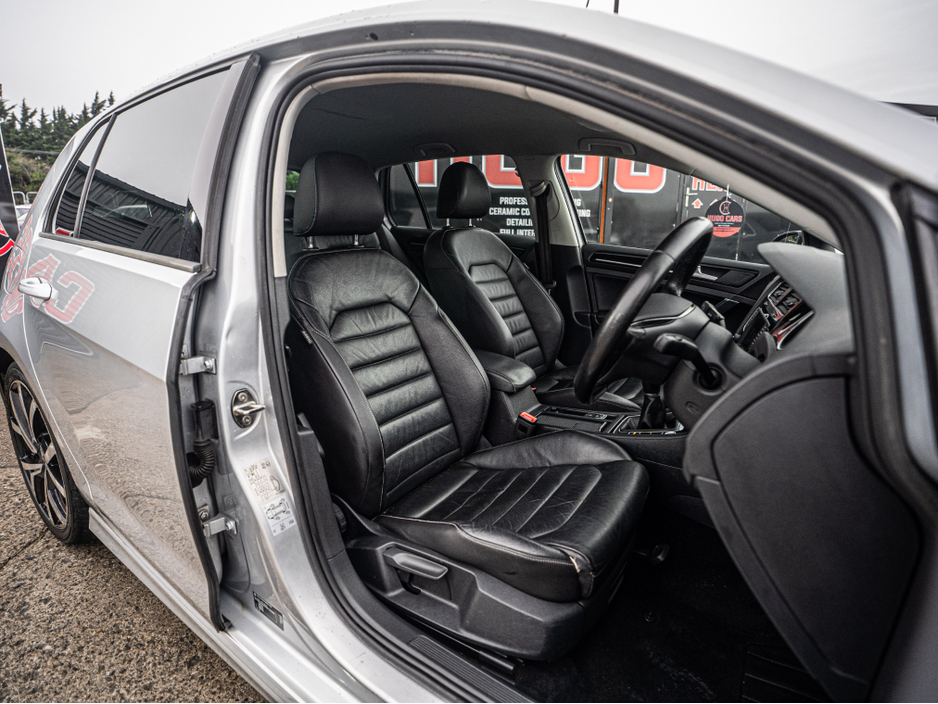 2017 Volkswagen Golf 2017 Golf 1.2tsi HIGHLINE/High spec/1yr warranty €16,888