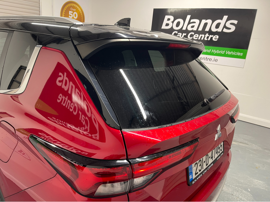 2023 Mitsubishi Outlander (New Model) HYBRID 2.4 PHEV 7 SEATER AUTOMATIC TOP SPEC MODEL www.bolandscarcentre.ie €39,900