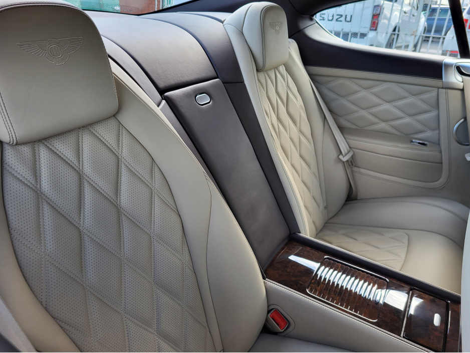 2011 Bentley Continental Continental GT €79,999