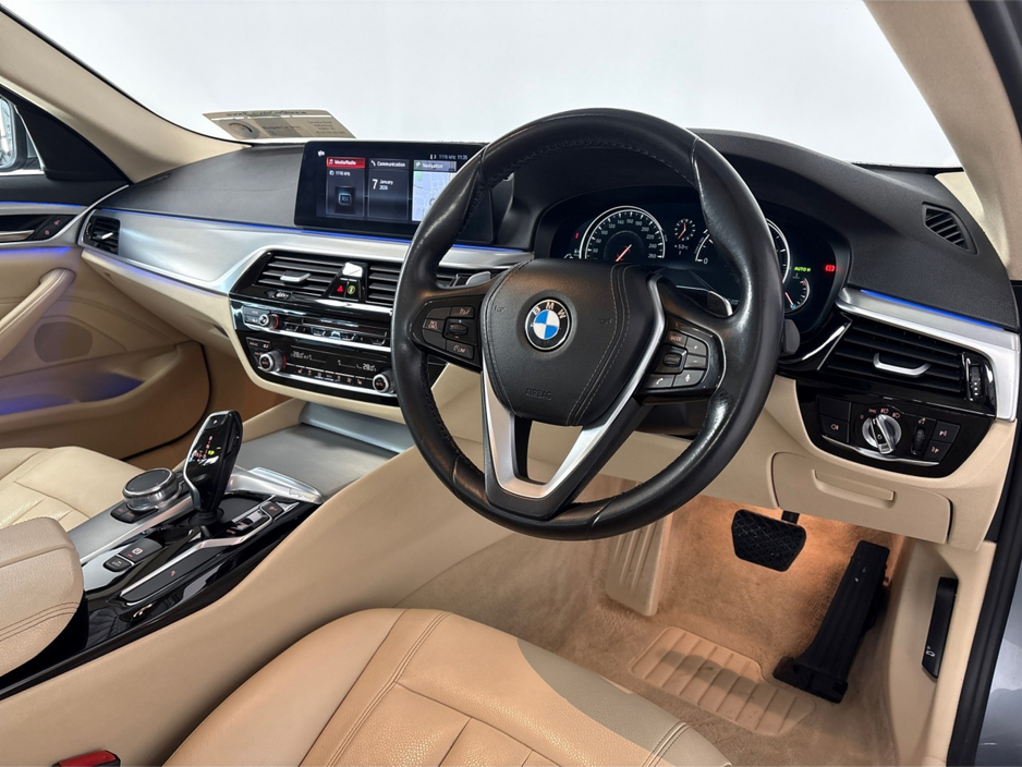2017 BMW 5 Series SE**MULTIFUNCTIONAL STEERING WHEEL**TOUCH SCREEN MEDIA DISPLAY**PARKING SENSORS**DRIVE MODES**BLUETOOTH**KEYLESS START**FRONT HEATED SEATS**CREAM LEATHER INTERIOR**AMBIENT LIGHTING** €21,995