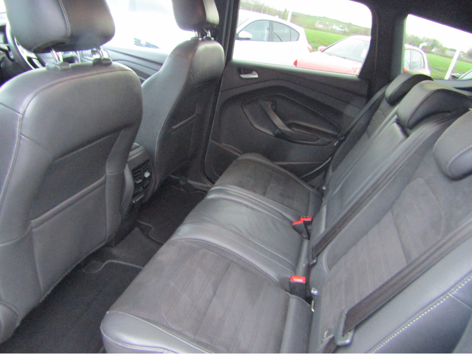 2017 Ford Kuga 1.5 TDCI 120PS  FWD 4DR ST-LINE