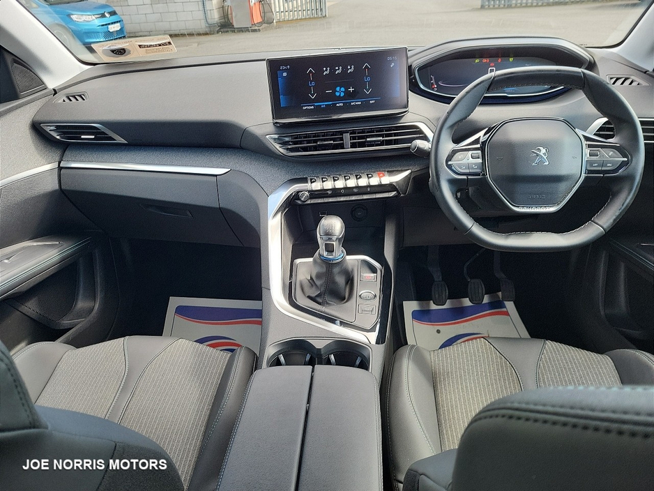 2022 Peugeot 5008 ALLURE 1.2 130 7 SEATER €31,995