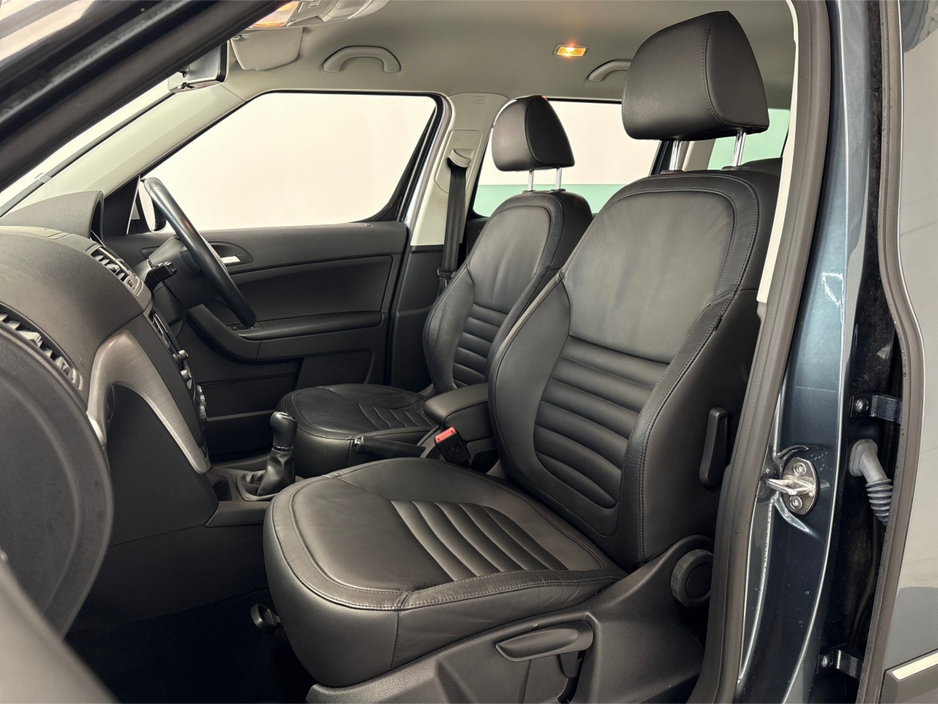 2016 Skoda Yeti OUTDOOR 2.0 TDI**TOUCHSCREEN BLUETOOTH MEDIA**MULTIFUNCTIONAL STEERING WHEEL**HEATED LEATHER SEATS**CRUISE CONTROL**PARKING SENSORS**AIR CONDTIONING**ELECTRIC WINDOWS **ISOFIX**FINANCE AVAILABLE** €11,995