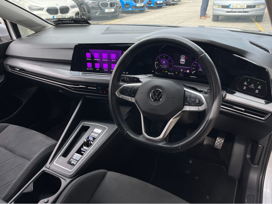 2021 Volkswagen Golf 2.0 TDI STYLE..huge spec..warranty included..finance provided €20,900