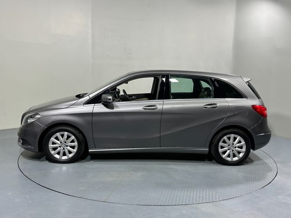2013 Mercedes-Benz B Class B 180 CDi €10,800