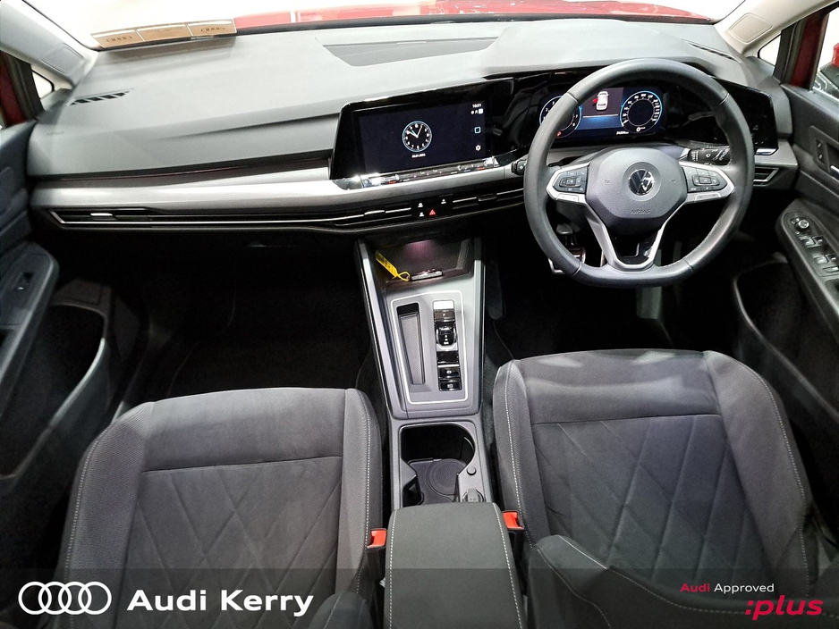 2023 Volkswagen Golf STYLE 1.5 TSI MHEV 130HP AUTOMATIC €31,900