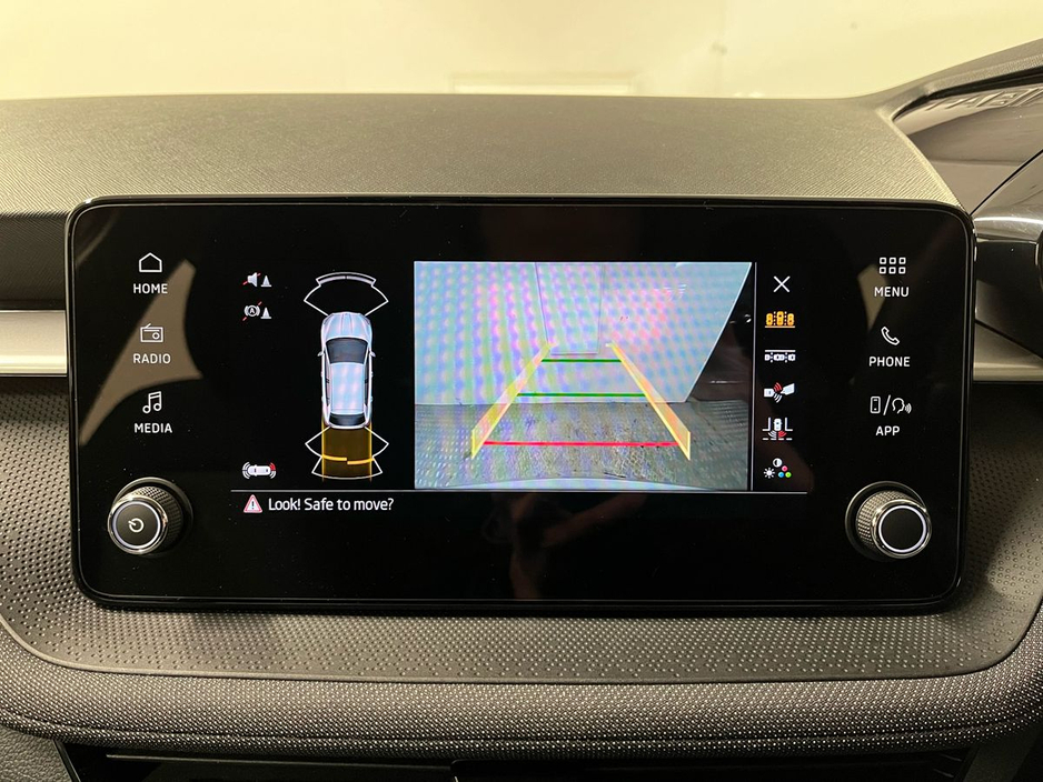 2025 Skoda Fabia Selection 1.0MPI 80BHP - Reversing Camera - Air-Conditioning - Cruise Control - Auto Lights/Wipers - Apple CarPlay/Android Auto €23,950