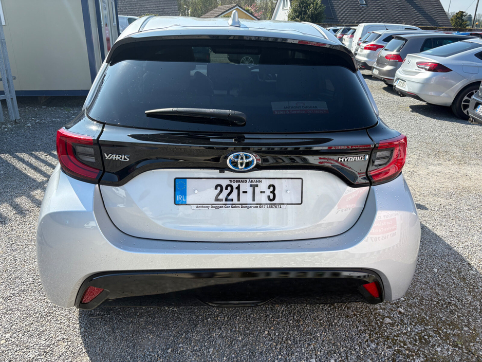 2022 Toyota Yaris 1.5 Hybrid 5Dr Platinum €21,995