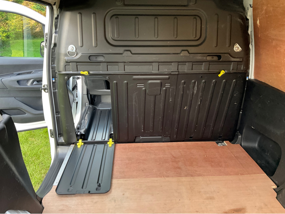 2019 Peugeot Partner ACTIVE PLUS 1.6 BLUEHD BLUEHDI 75 650 €11,750