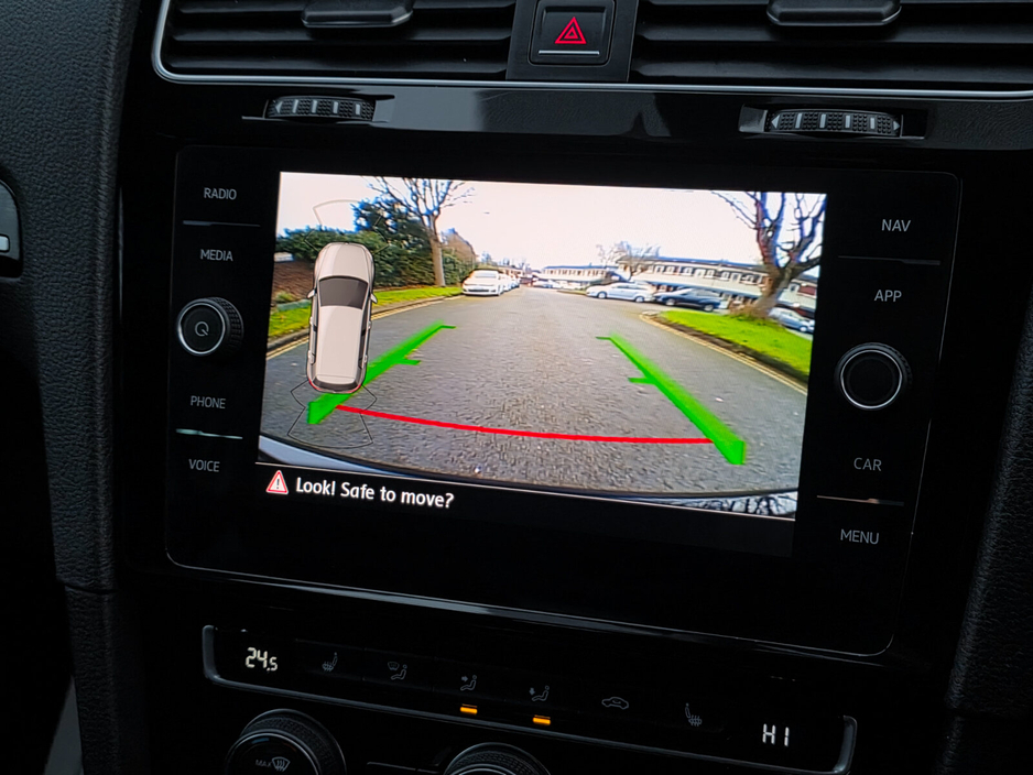 2018 Volkswagen Golf 1.0 TSI 115HP R-Line €18,999