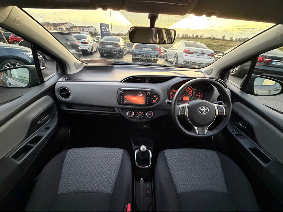 2015 Toyota Yaris Mint Yaris - 1.0 petrol - fantastic spec €11,750
