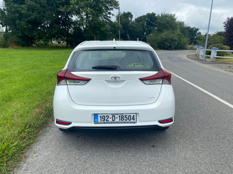 2019 Toyota Auris 1.4 D-4D TERRA 4DR €11,950
