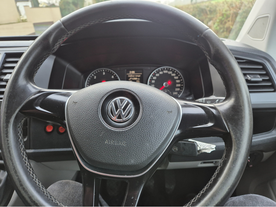 2017 Volkswagen Transporter T6 PVS T 2800KG TD TDI 102HP MANUAL 5SPEED €15,950